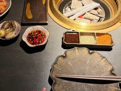 -铭牛烧肉·和牛海鲜自助(高新月牙湖店)