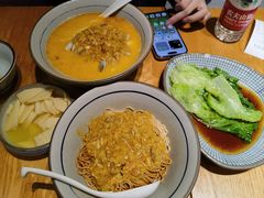 -蟹黄鱼·海派深夜面馆(巨鹿路店)
