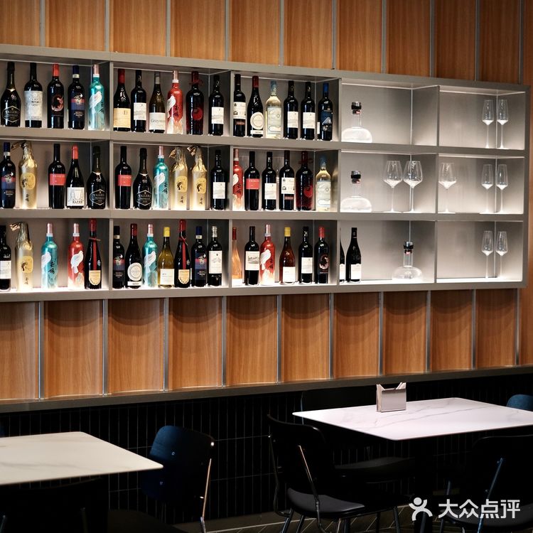 深圳新店|藏在万象天地超有氛围的餐酒吧