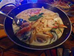 -SISTERS BAR RESTAURANT川意酒馆(嘉善老市H楼店)
