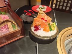 -山川小町·极番烧肉(新地假日广场店)