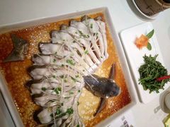 清蒸武昌鱼-莲餐厅·湖北菜·藕汤是头牌(愚园路店)