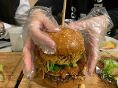曼哈顿怪物-KATCHUP