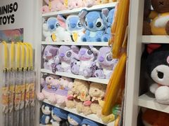 -名创优品(北京新中关购物中心地铁层店)