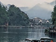 -全季酒店(重庆李子坝牛角沱地铁站店)