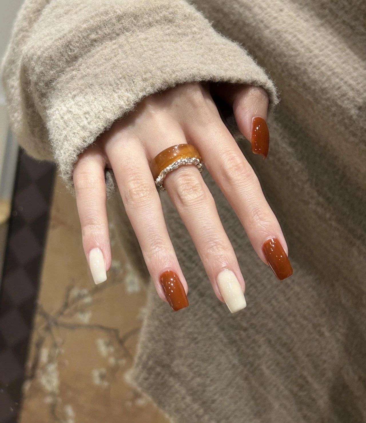 早秋氛围感南瓜色美甲~点亮秋冬指尖的温暖