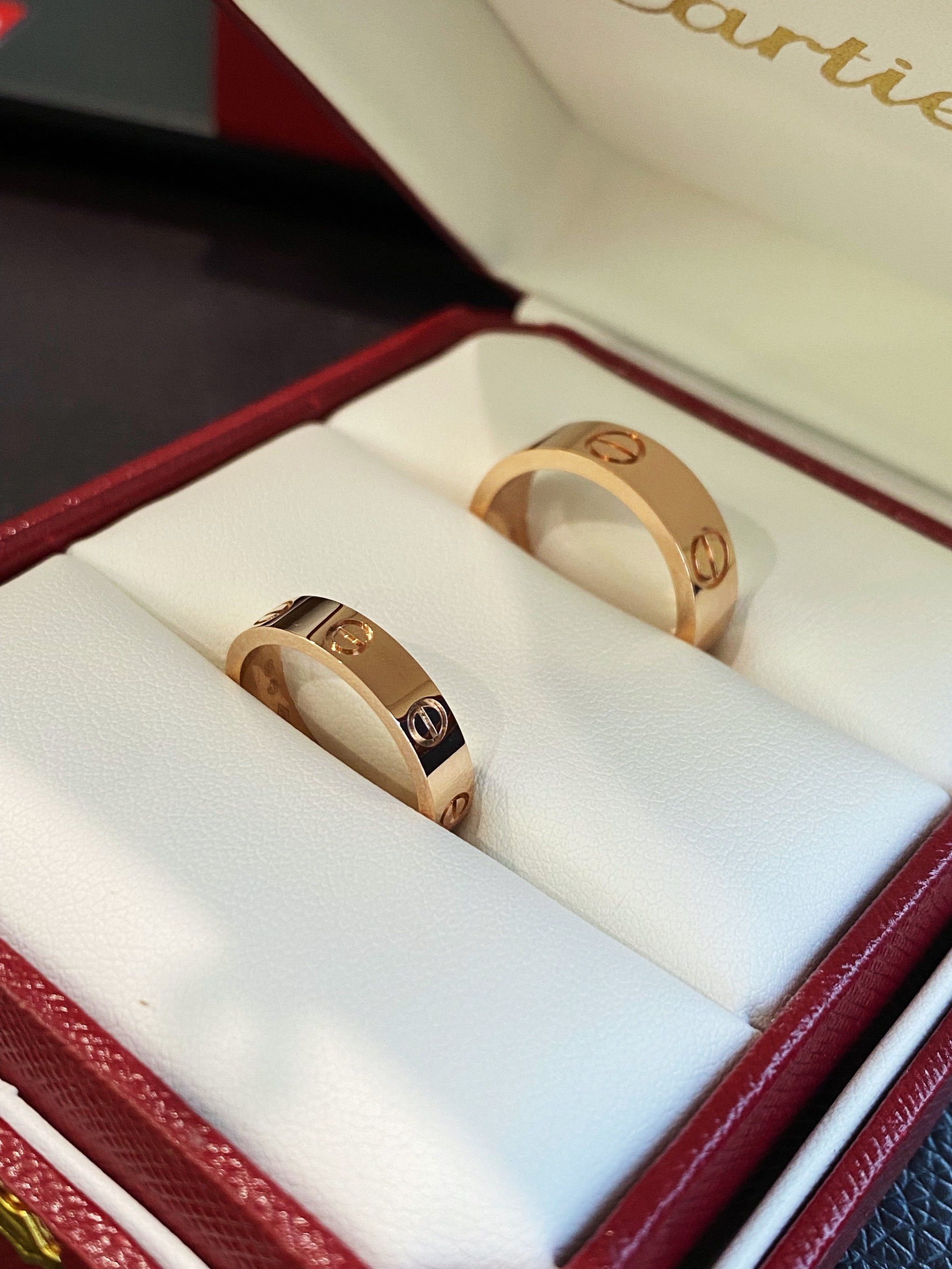 分享这对超有质感的卡地亚情侣对戒👩‍❤️‍👨