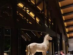 -三亚湾海居铂尔曼度假酒店