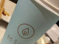 金钻蛋糕奶茶-杯言茶语(龙德广场店)