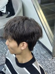 点击看大图 -藤野造型专业烫染接发