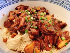 蛤蜊猪肝面-沪西老弄堂面馆(定西路店)