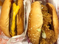 -麦当劳(乳山路店)