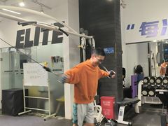 -汗水空间私教健身连锁(SM广场店)