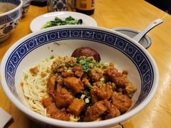 辣肉面-沪西老弄堂面馆(定西路店)