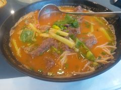 特色酸汤浸牛肉-岭南海晏楼(滨江东总店)