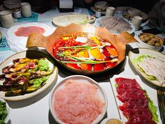 -墨居上隐·院子里火锅(峨眉店)