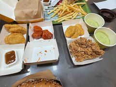 -麦当劳(友谊路得来速店)