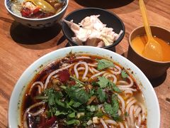 -兵哥豌豆面(雅颂居店)