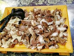 -玛拉沁艾力手把肉蒙餐