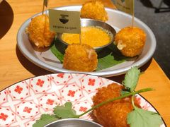 芝士土豆丸子佐咖喱酱-saigon saigon | 西贡西贡(滨北店)