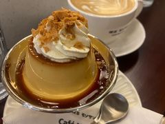 -Café Monson
