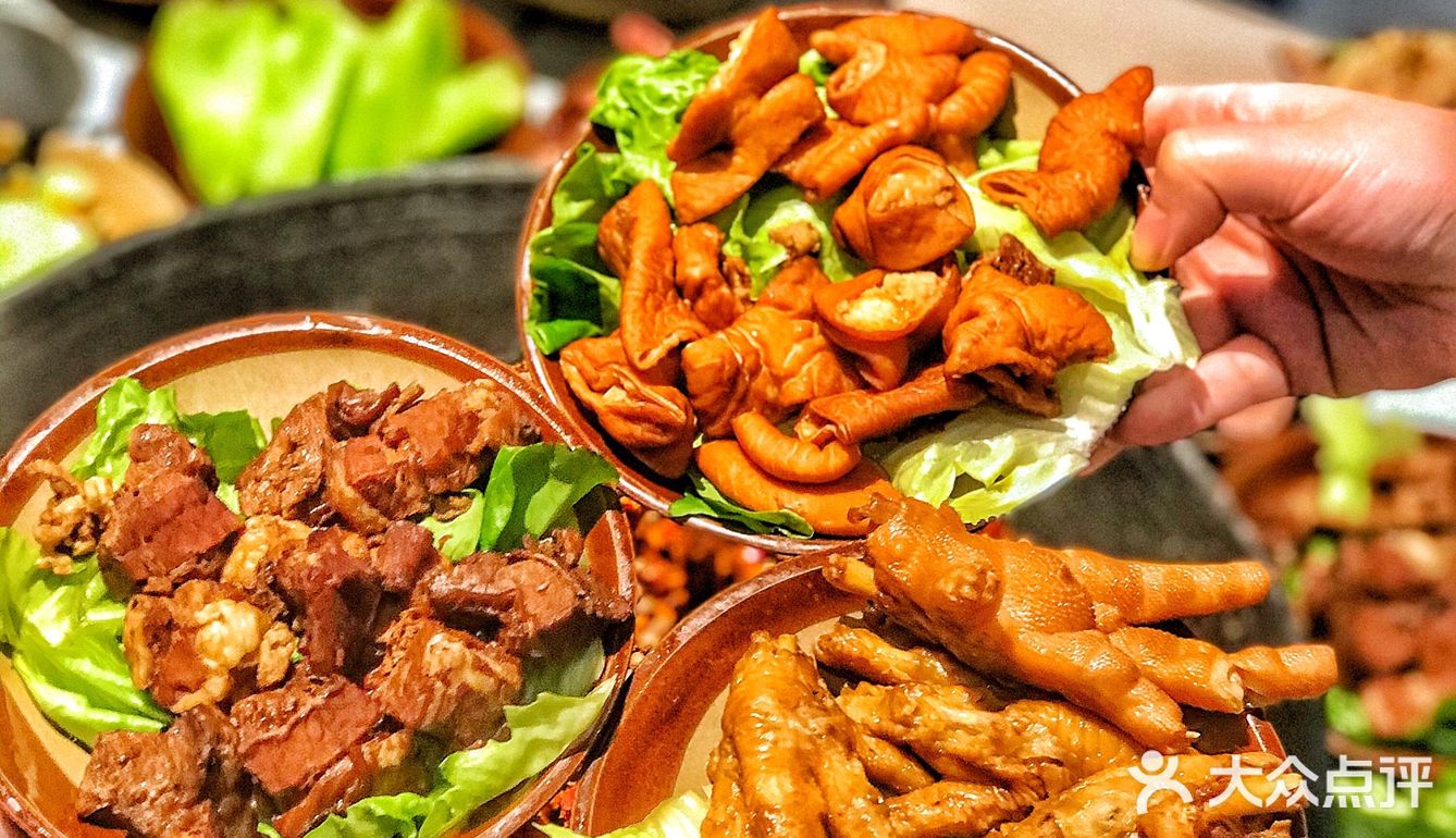 身边小伙伴都推荐的地道重庆老火锅🍧千层冰沙一整个爱住[爱心]