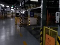 -世纪都会-停车场