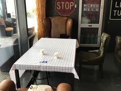 靠窗位-汽车博物馆主题餐厅
