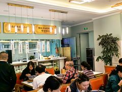 -新世界·过桥米线宴