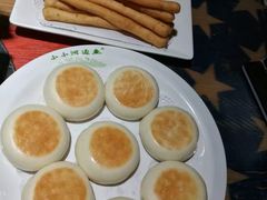 地锅馍-小小河边鱼(天润城店)