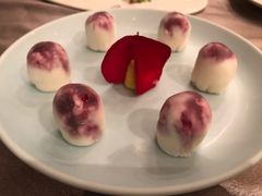 蓝莓雪娘果（半打）-广州文华东方酒店·江-由辉师傅主理