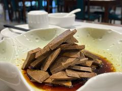 -老季市·三代非遗传承·地标美食老汁鸡(工农路店)