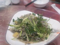 -湖南人家湘菜馆(镇江路店)