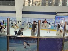 -正佳冰河湾真冰滑冰场