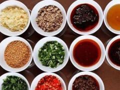 蘸汁-蓝海西城宾馆四季火锅