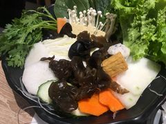 -呷哺呷哺(新世界百货望京店)