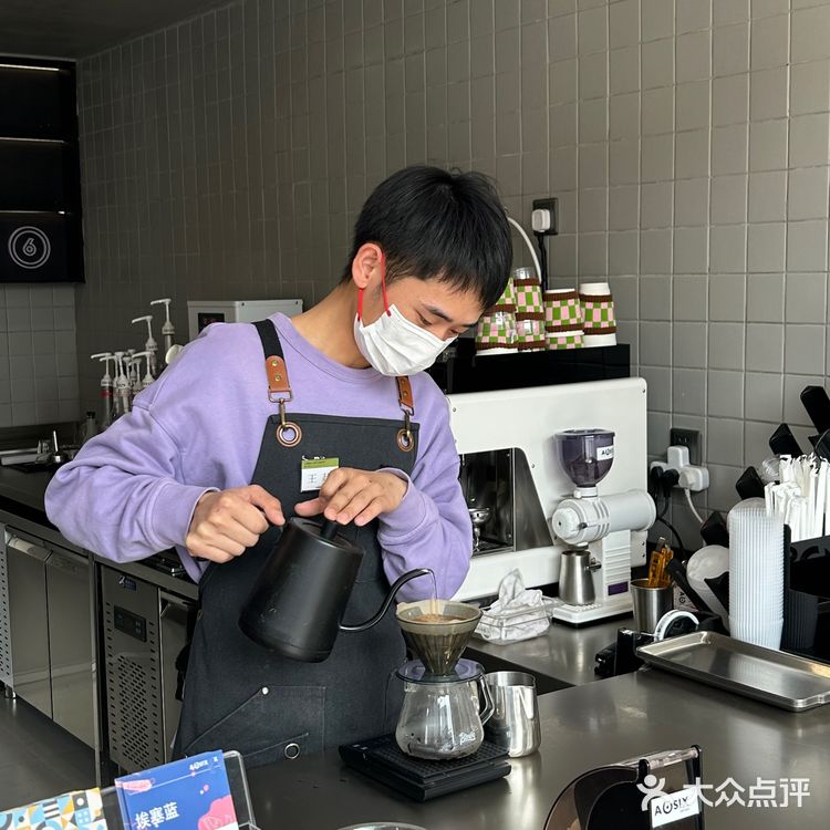 在德阳！！！在洋洋百货里面！！！