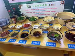 自助调料区-两个庆火锅公司(昌平府学路店)