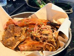 -BOURBON 玻本美式餐厅酒吧(虹桥新天地店)