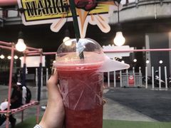 -席娜卡琳火车铁道夜市