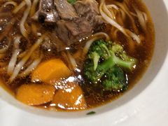 -康师傅私房牛肉面(马泉营奥莱店)