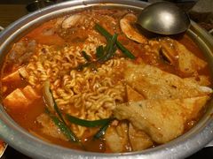 泡菜肥牛部队锅-春熙台韩国料理·章鱼肥牛(西丽店)