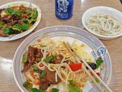 -歹歹的加个面过油肉拌面