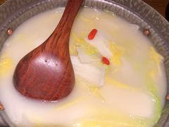 鸡汤白菜王-吃饭皇帝大土家民族菜(正大广场店)