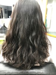 -诗悦发型烫染SALON