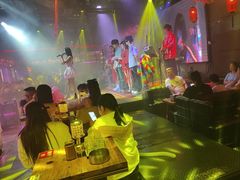 -喜鹊音乐酒馆(西街店)