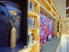 -漕河泾街道图书馆(漕河泾社区文化活动中心店)