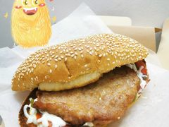 特色猪排包-深圳温德姆至尊酒店·大堂吧·户外花园