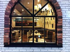 景观位-闫府私房菜(经四路万达店)