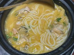 -蚝堡海鲜·威海菜·海肠捞饭·烧烤·亚洲吃蚝公司(幸福门店)